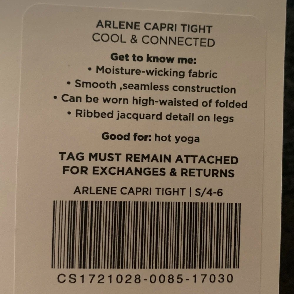 Fabletics Black High-Waisted Seamless Arlene Capri Tight Legging Size‎ S (4-6)